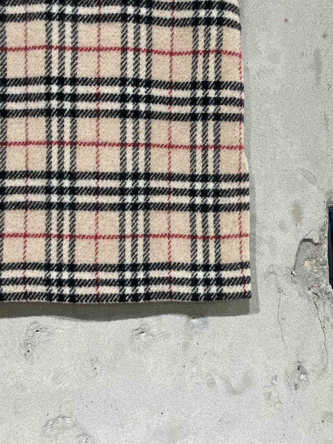 버버리 라이트 베이지 노바체크 프론트 포켓 울 미디스커트 상품이미지5