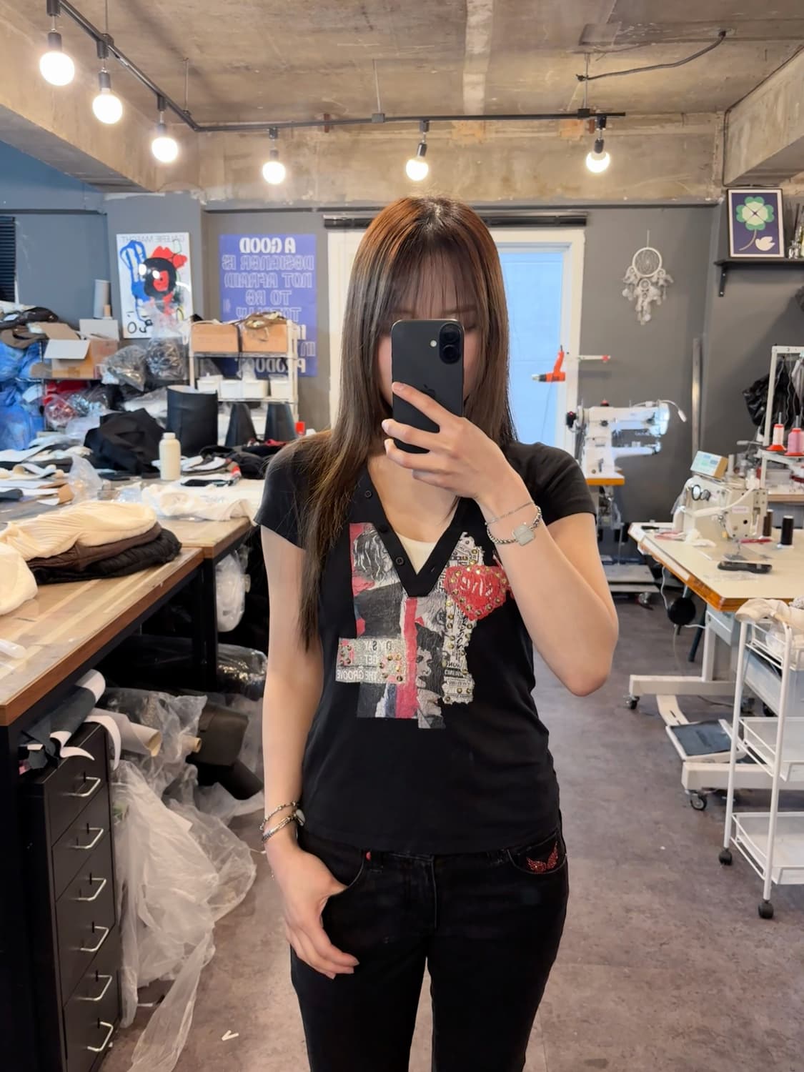 Dolce & Gabbana V-neck Graphic Tee Black 상품이미지1