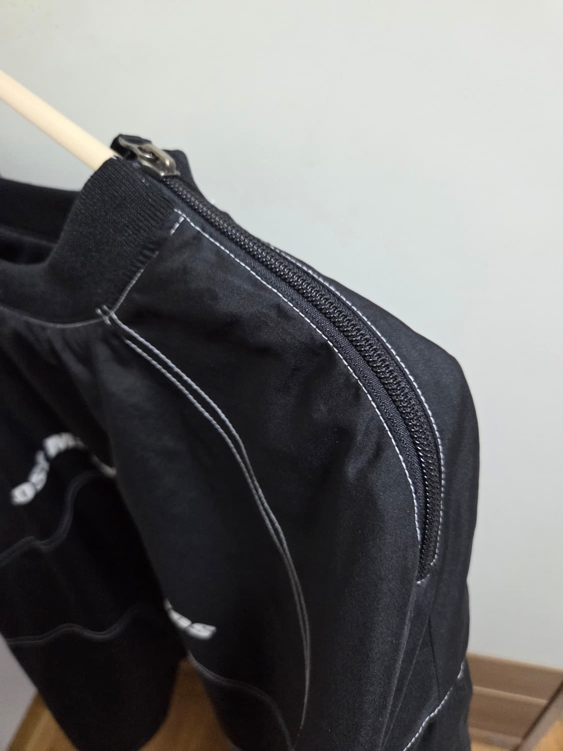 [2]LMC엘엠씨 윈드브레이커 크루넥 블랙 상품이미지3