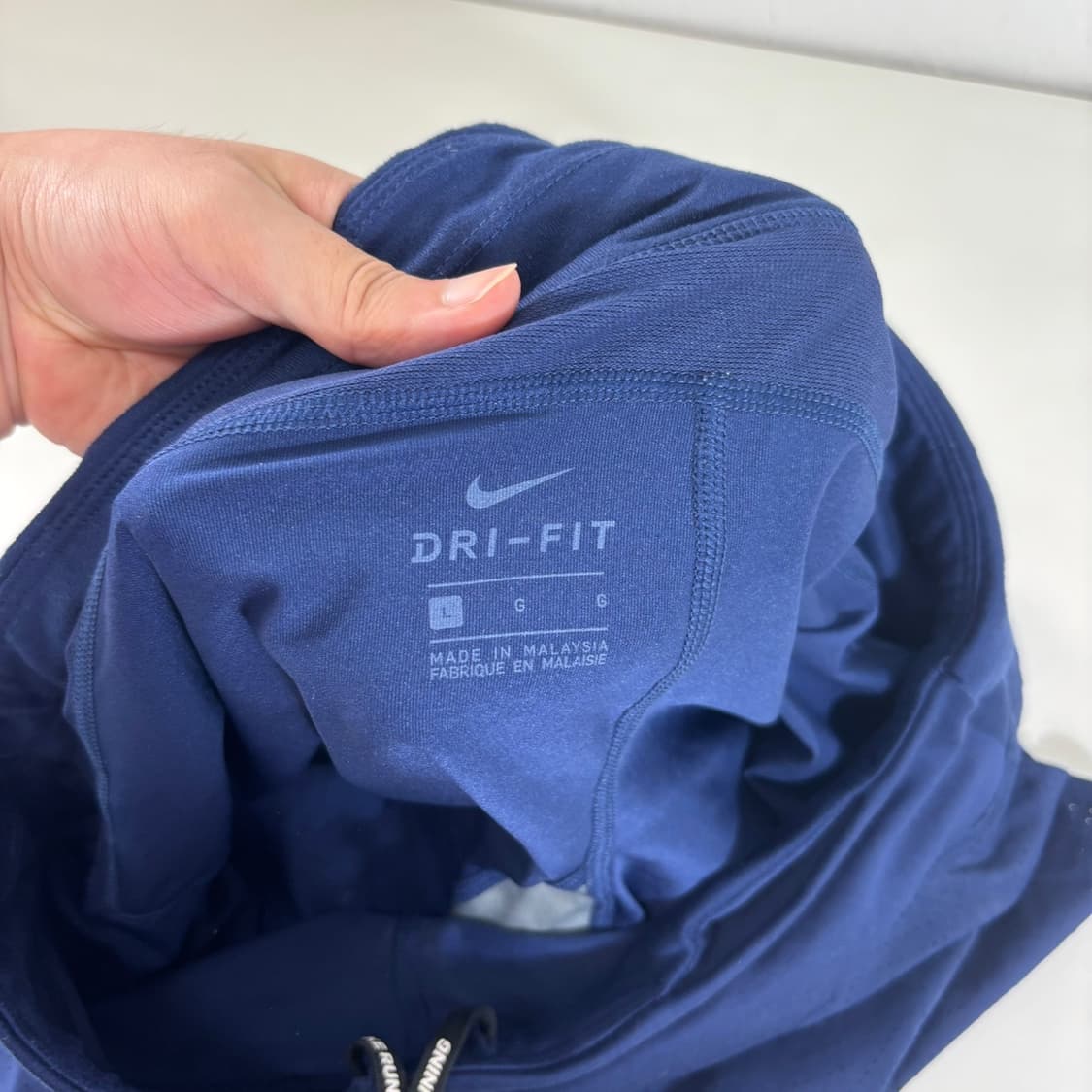 우먼L 나이키런닝 네이비 와이드핏 DRI-FIT 폴리 런닝쇼츠 상품이미지4