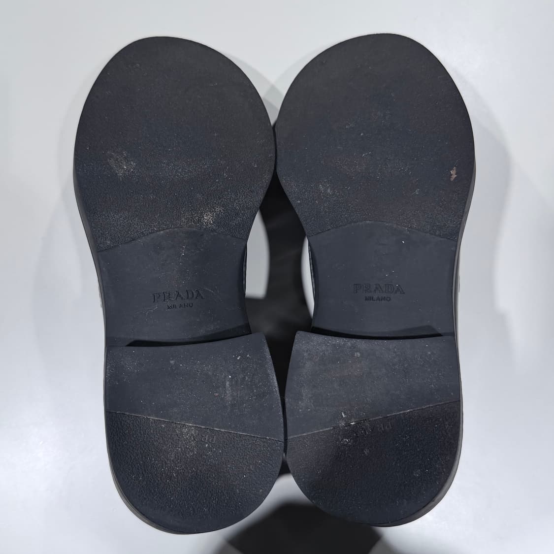 (A/9) / 프라다 초콜릿 브러시드 레더 가죽 로퍼 블랙 상품이미지8