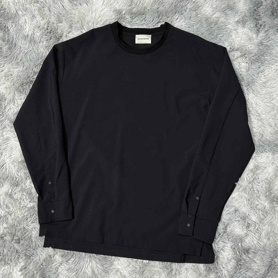 솔리드옴므 블랙 긴팔티셔츠 48 상품이미지1