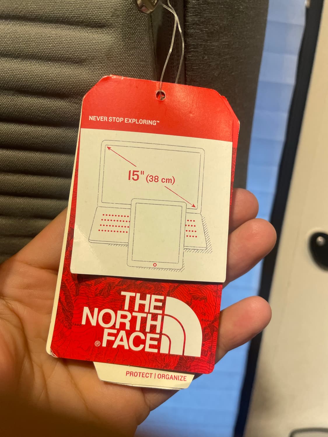 노스페이스 백팩 새상품 색이 햇빛에 조금 바램  상품이미지3