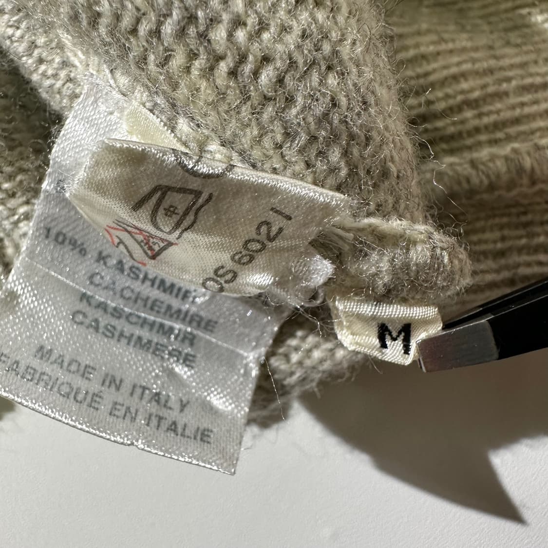 지방시 캐시미어 블렌드 패턴 라운드 니트 상품이미지6