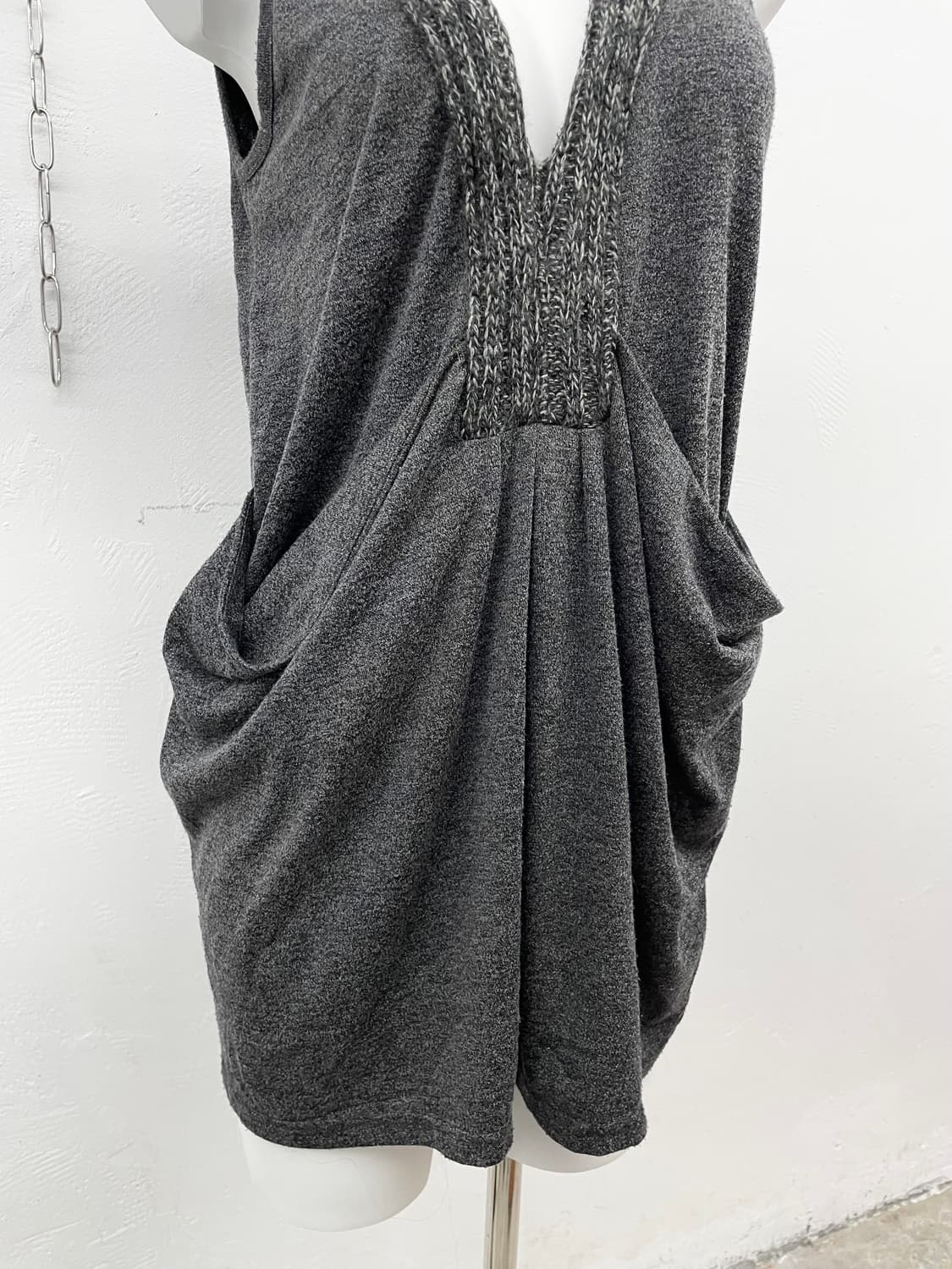 아방가르드 드레이프 셔링 원피스 상품이미지3