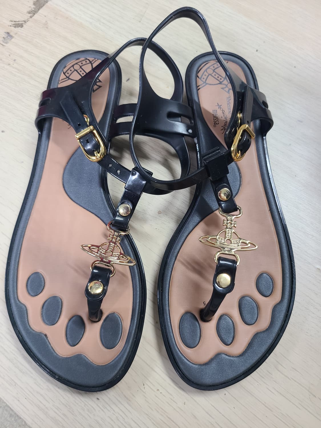 멜리사 비비안웨스트우드 콜라보 젤리 샌들 블랙 상품이미지1