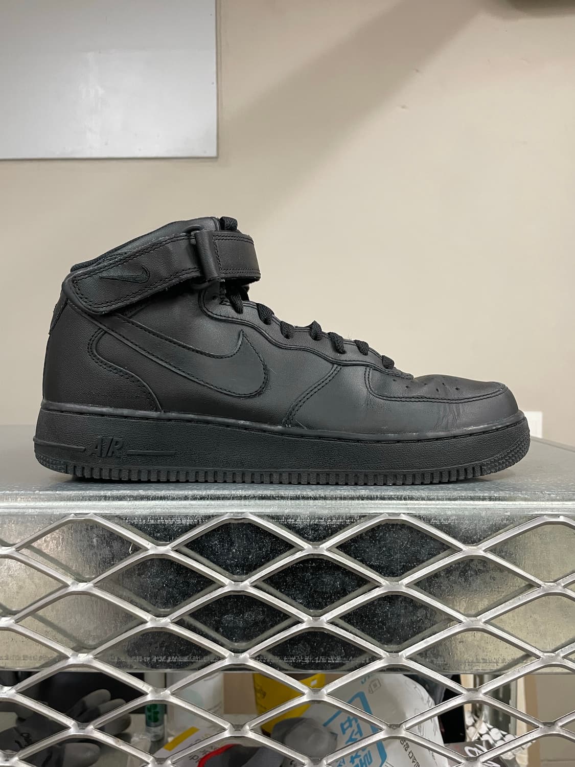나이키 에어포스1 미드 블랙 285 (gr-4148) 상품이미지4