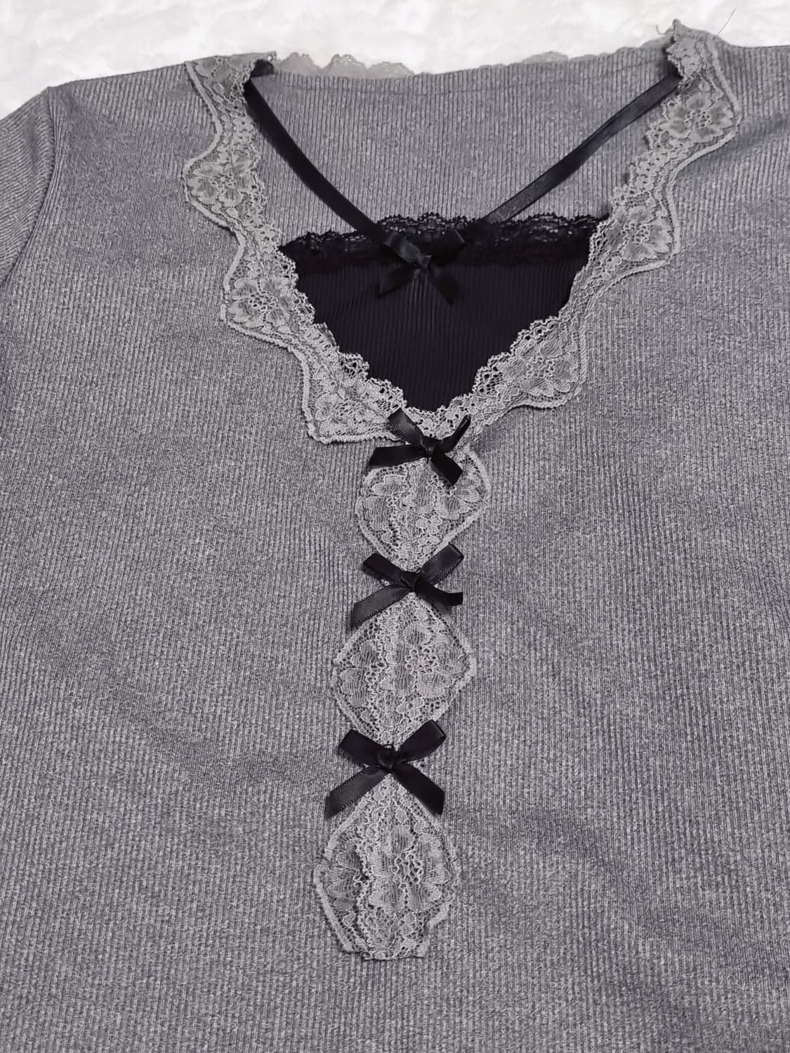 그레이 레이스 리본 포인트 반팔 티셔츠 상품이미지5