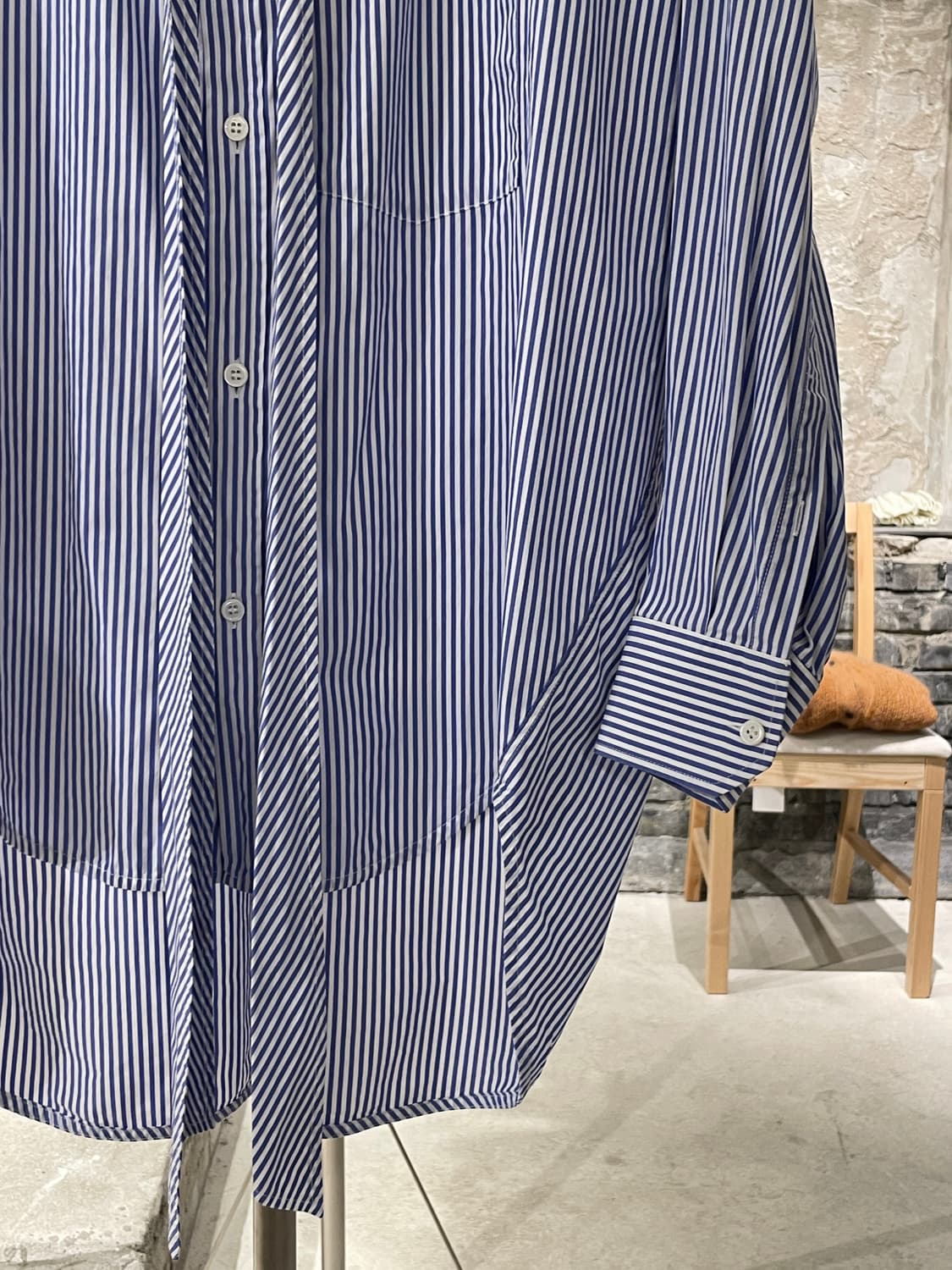 발렌시아가 17F/W 블루 스트라이프 타이 포플린 셔츠 상품이미지6