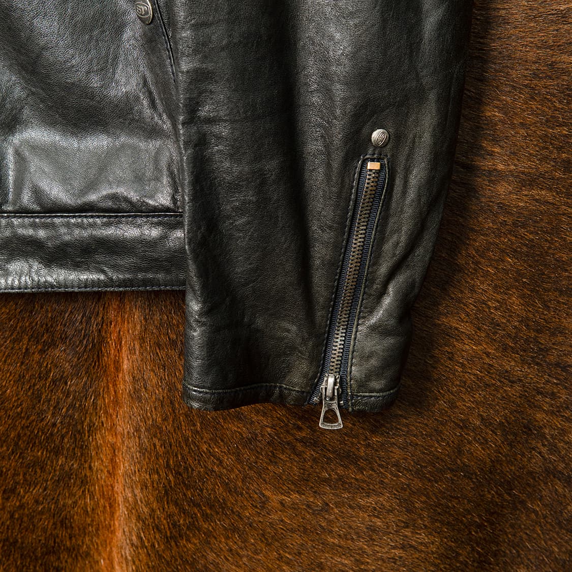 [100] 시리즈 빈티지 클라시코 램스킨 라이더 자켓 다크 그레이  상품이미지4