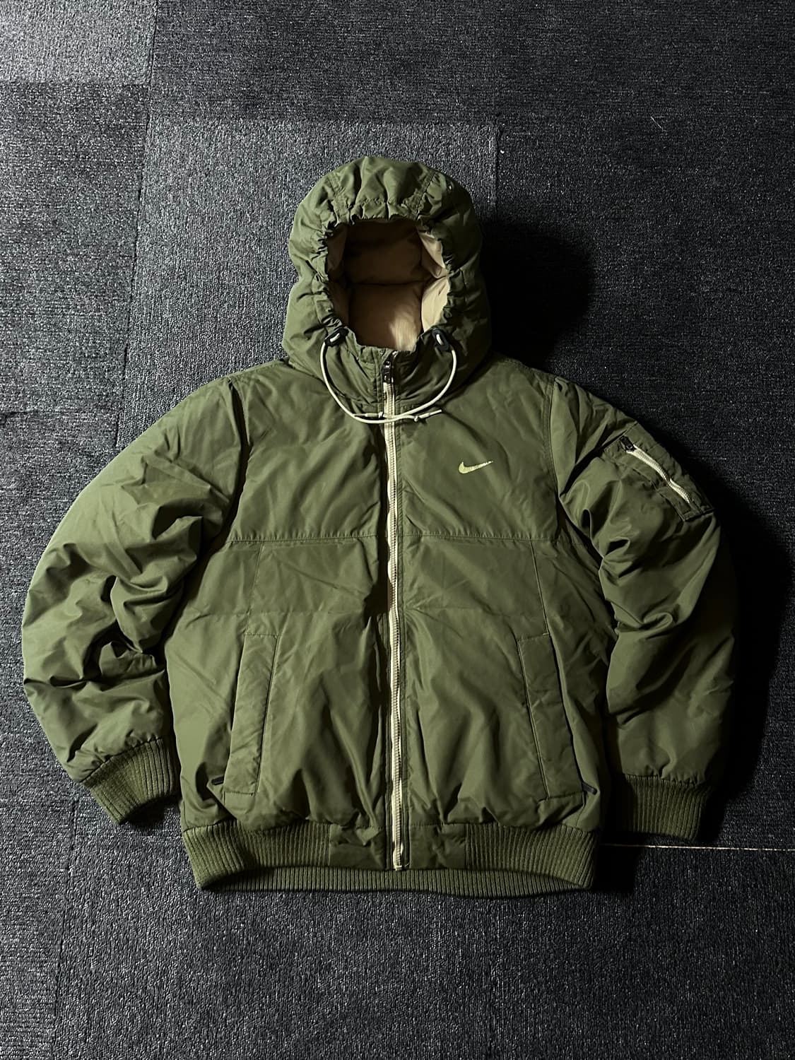 나이키 필파워 550 덕 다운 후디 올리브 카키 패딩 상품이미지2