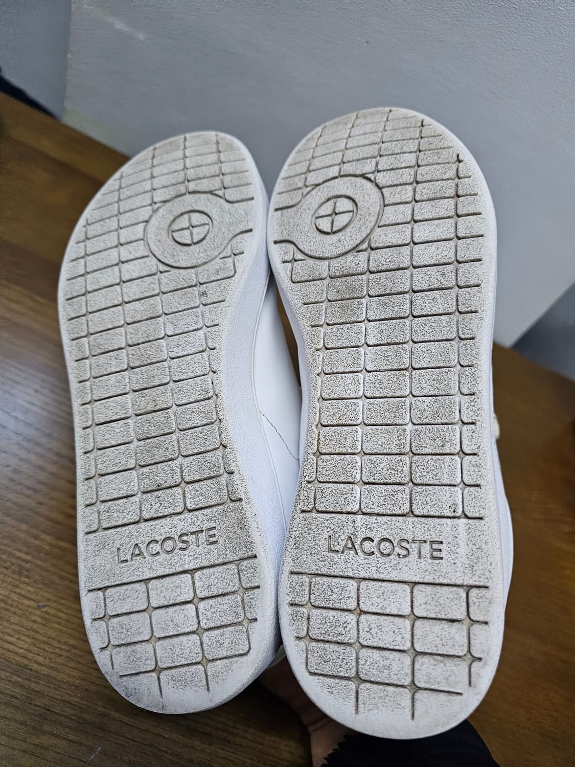 라코스테 카나비 에보 벨크로 스니커즈 상품이미지8