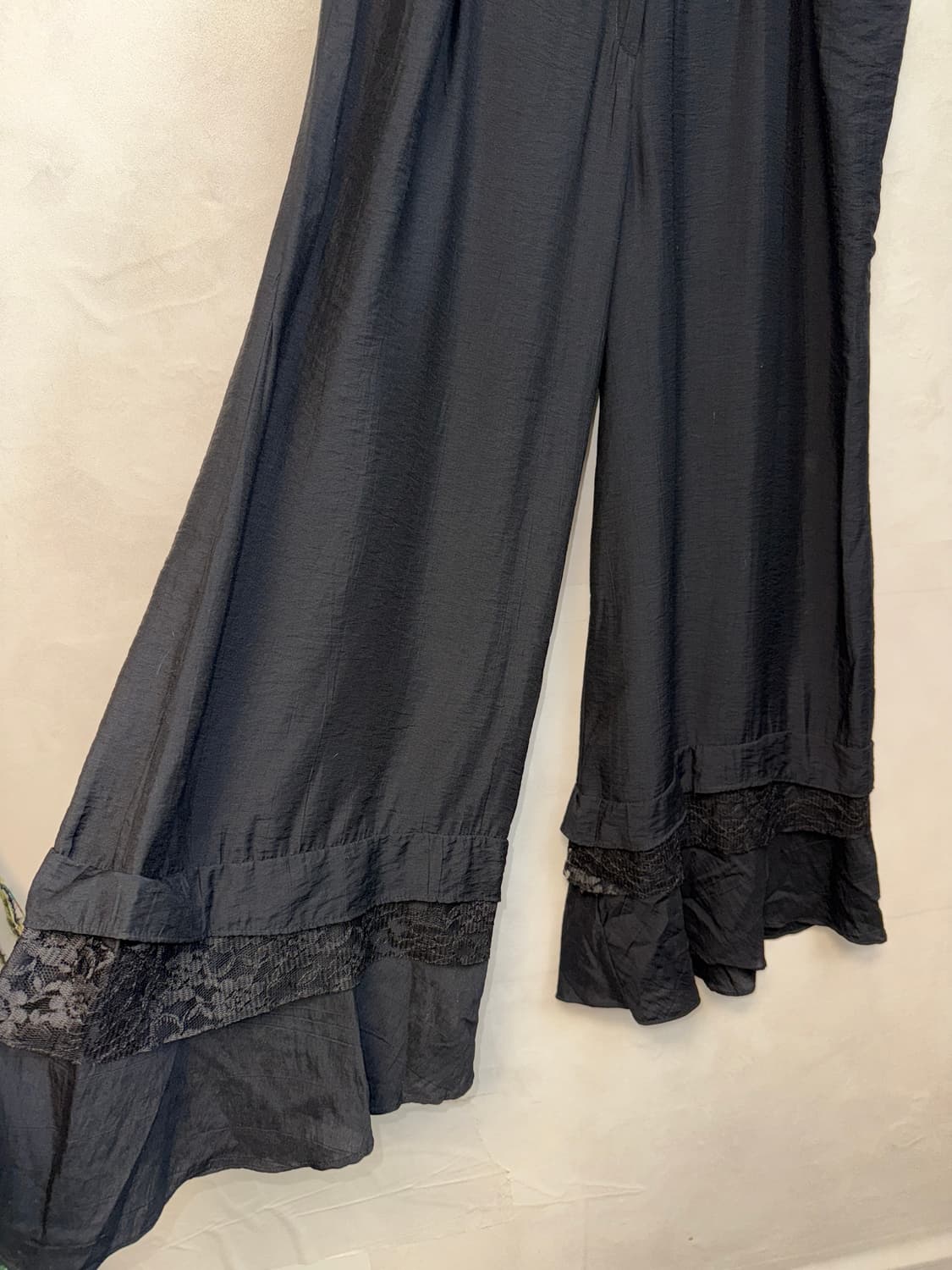 Black floral lace detail wide skirtpants 상품이미지4
