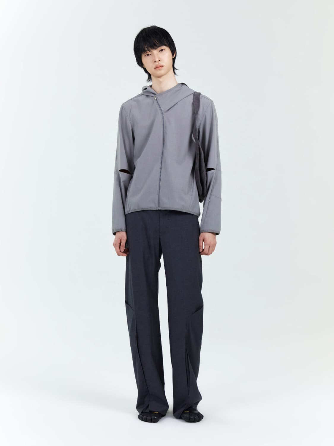 EE 컷아웃 후드집업 상품이미지1