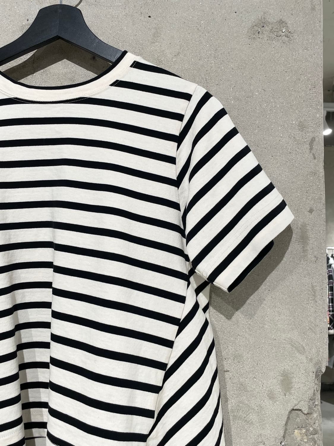 레이 빔즈 아이보리 스트라이프 A라인 보더 하프티 상품이미지3