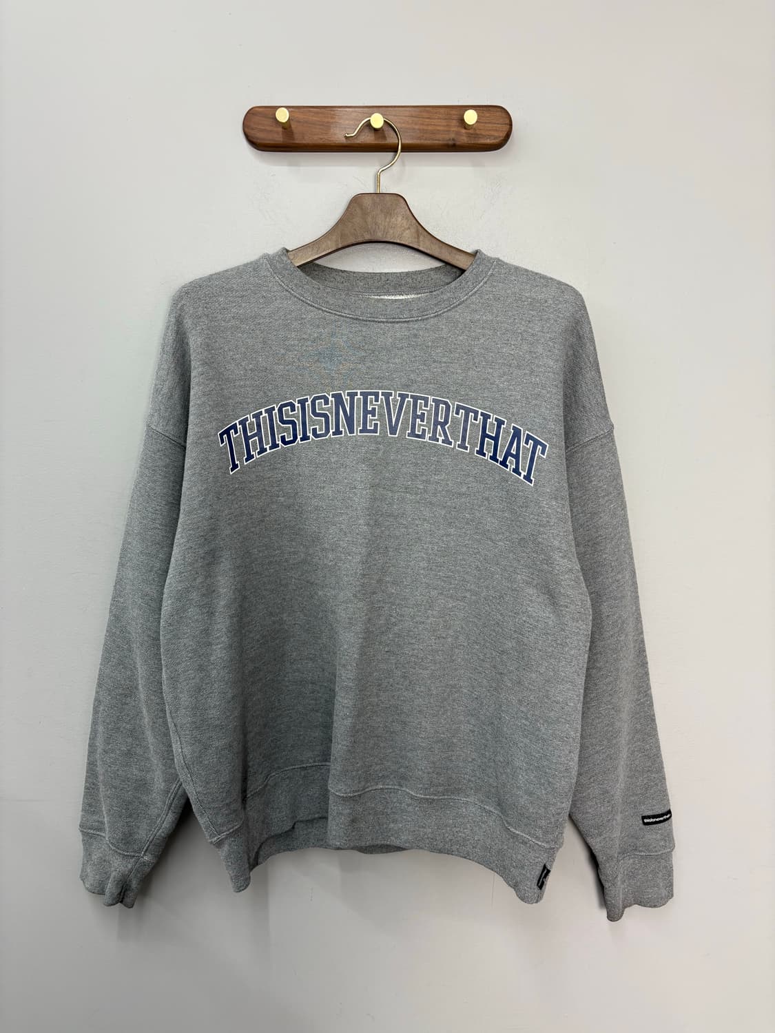 디스이즈네버댓 아치로고 크루넥 헤더그레이 스웻셔츠 A3496 상품이미지2
