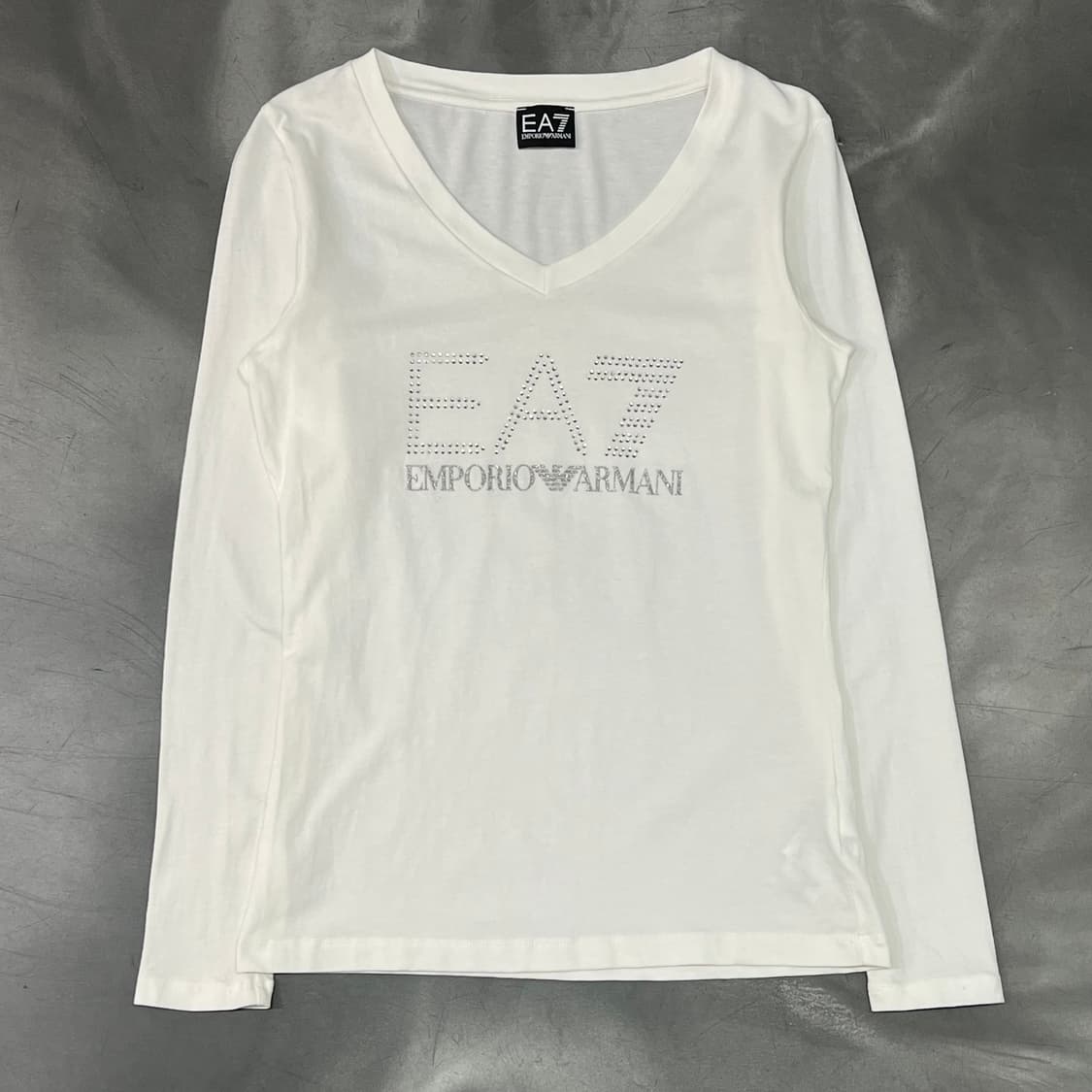  엠포리오 아르마니 큐빅 로고 롱슬리브 y16081 상품이미지1