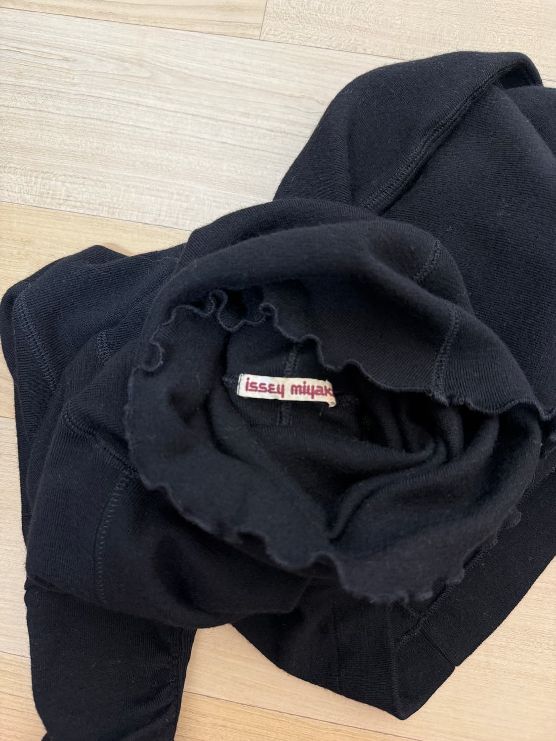 issey miyake 셔링 터틀넥 울 니트 상품이미지5