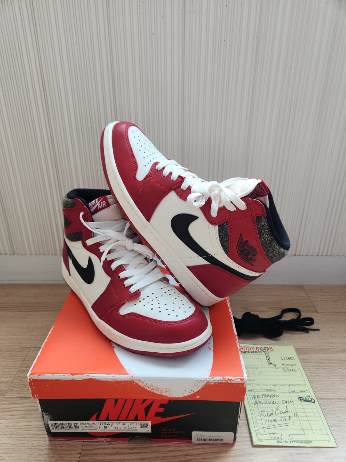 조던 1 레트로 하이 OG 시카고 로스트 앤 파운드 상품이미지1