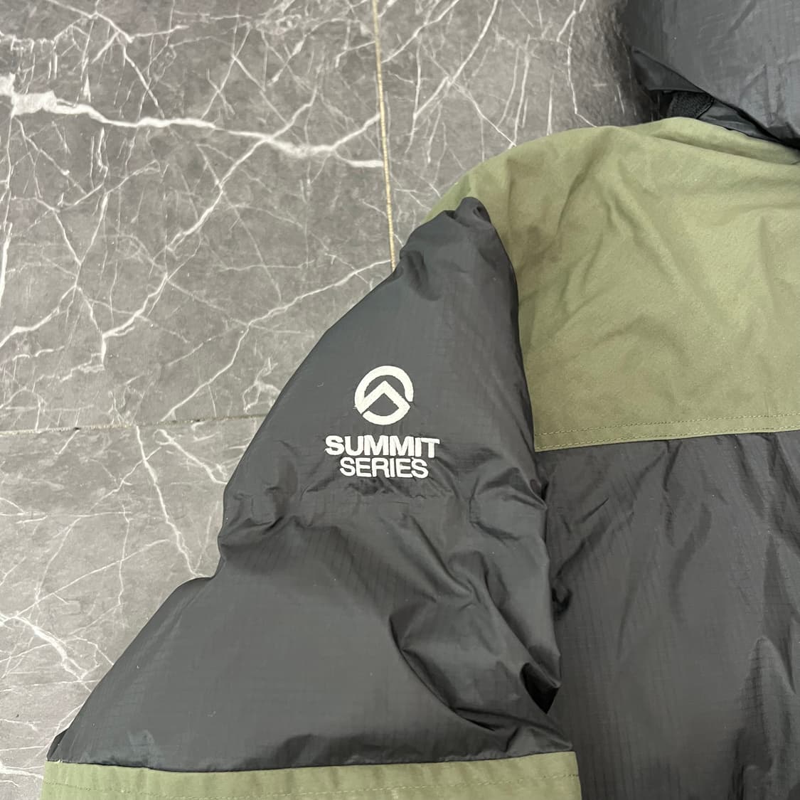 노스페이스 고어텍스 노벨티 써밋 구스다운 패딩 자켓 상품이미지5