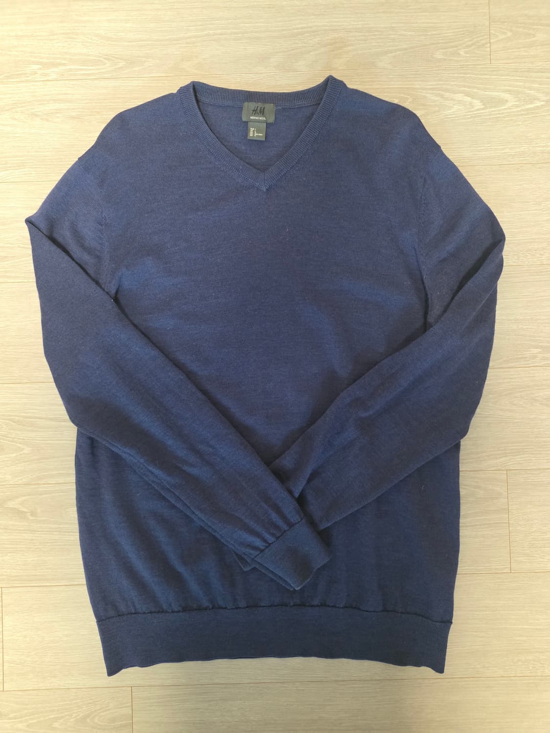 H&M 메리노울 V넥 니트 L 3종 Set
 상품이미지5