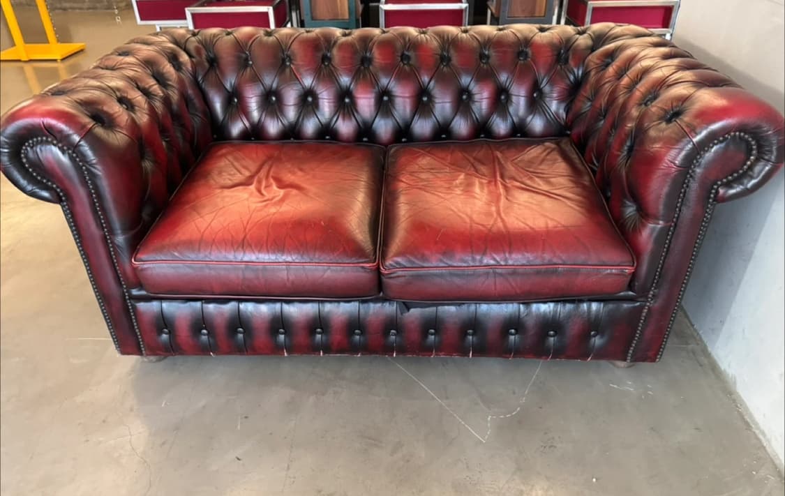 버건디 레드 체스터필드 소파 상품이미지6