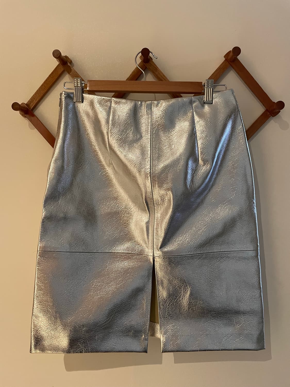 H&M Silver Midi Skirt 상품이미지3