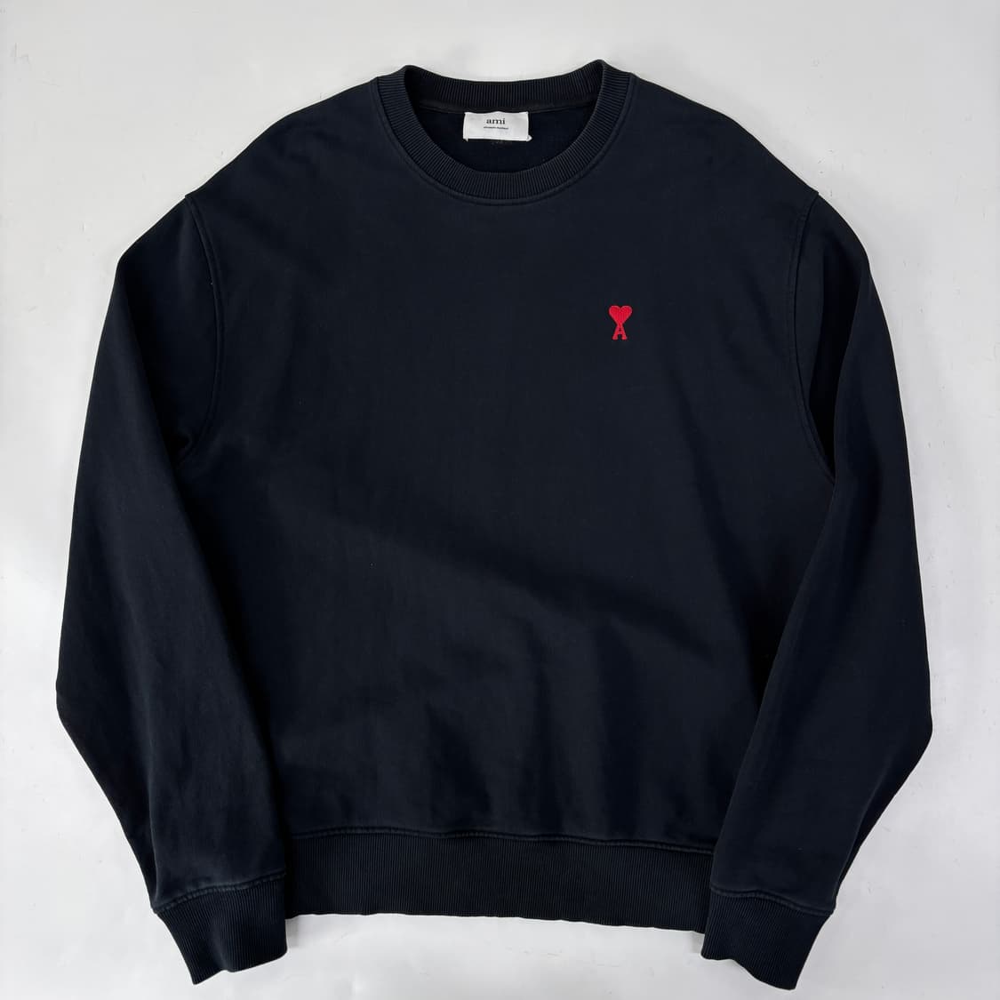 AMI 아미 스몰 하트 맨투맨 상품이미지1