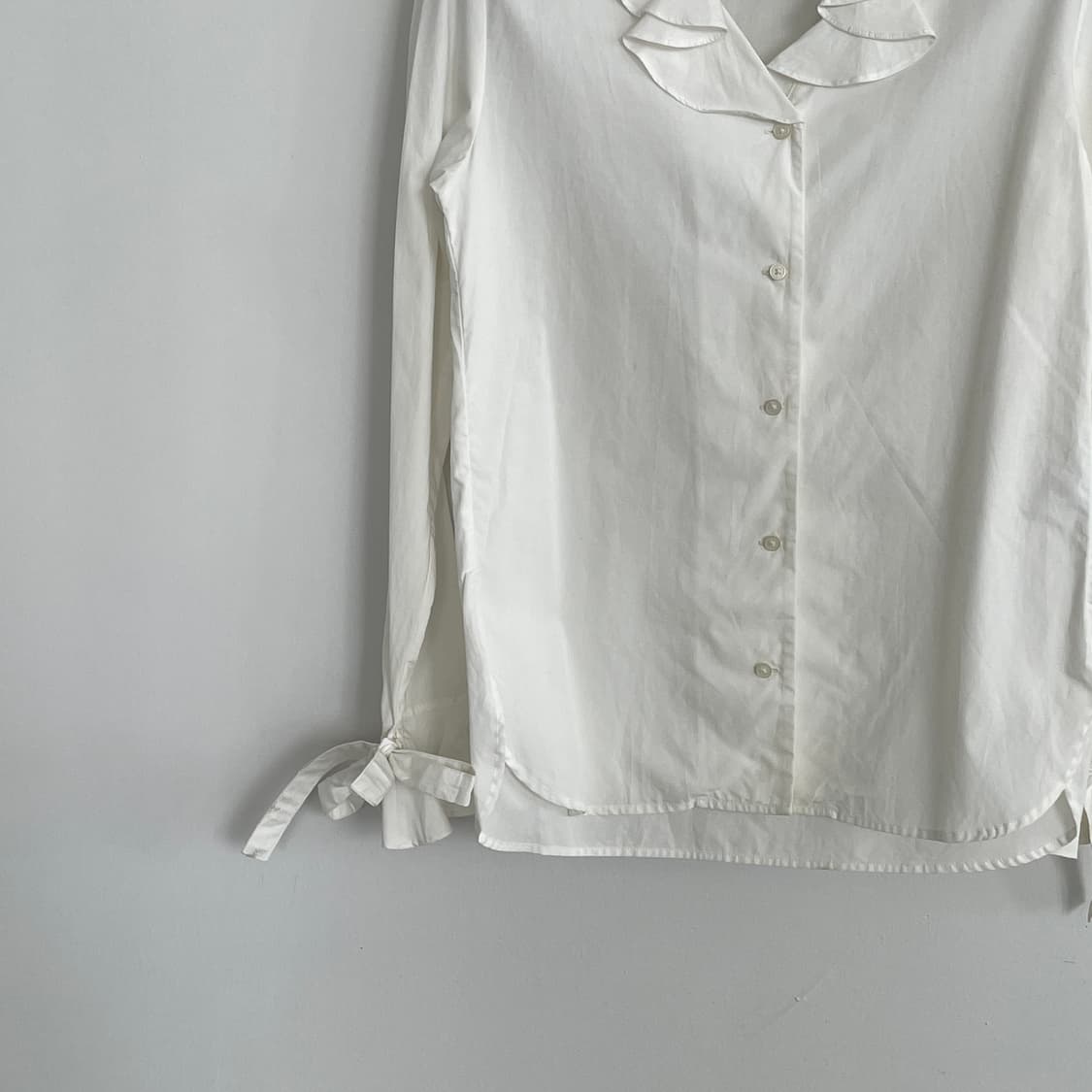 유니클로 jw앤더슨 프릴 코튼 셔츠 상품이미지4