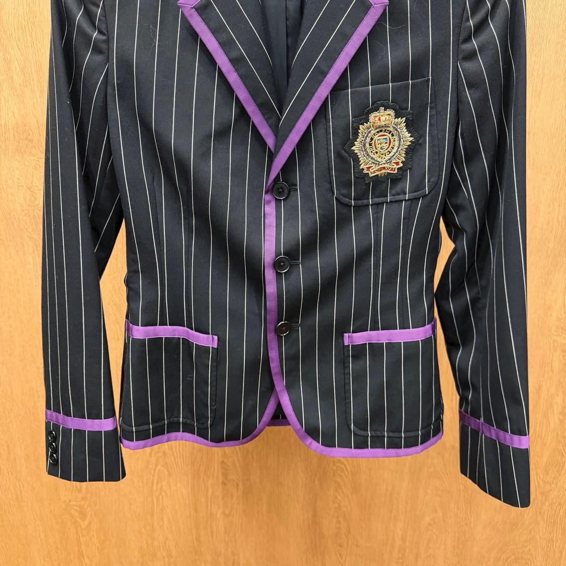 폴로 랄프로렌 울 테일러드 자켓 핀스트라이프 퍼플 파이핑 디테일 블랙 상품이미지5