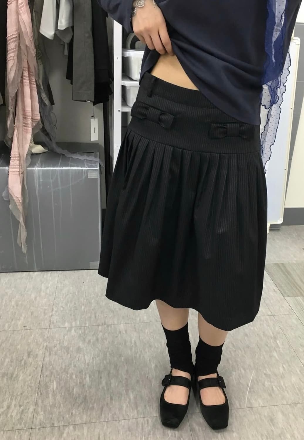 체메씨 보우 턱 미디 스커트 블랙 상품이미지1