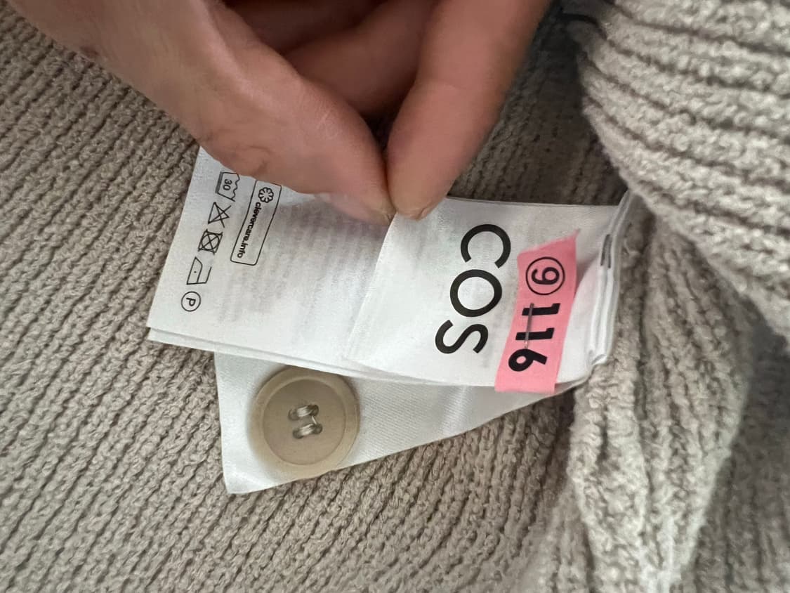 Cos 니트가디건 판매합니다 상품이미지3