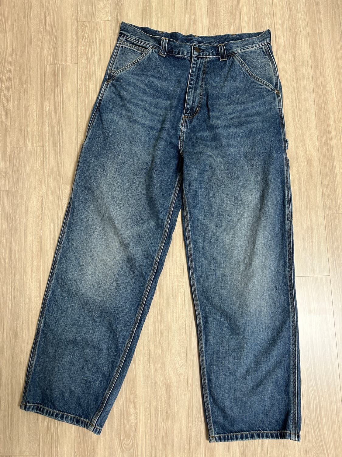 [M] 칼하트WIP OG 싱글니 데님팬츠 카마노 블루 다크 유즈드 워시 상품이미지4