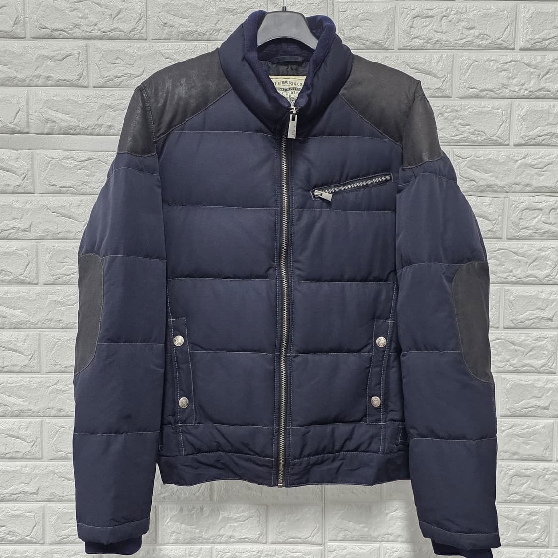 택포// 리바이스 다운 패딩 L 상품이미지1