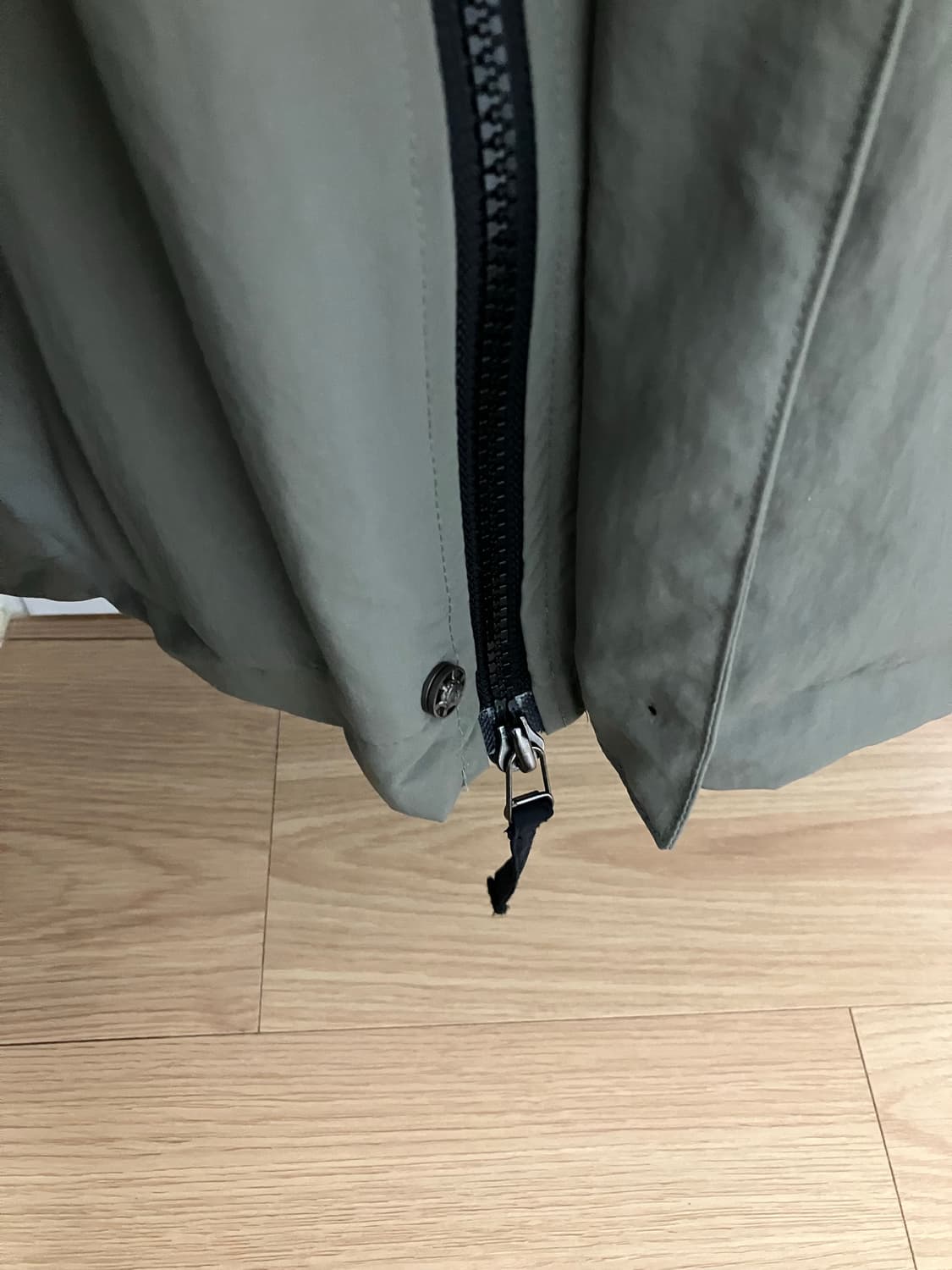 다이닛 하이 칼라 봄버 점퍼 인 카키 상품이미지4