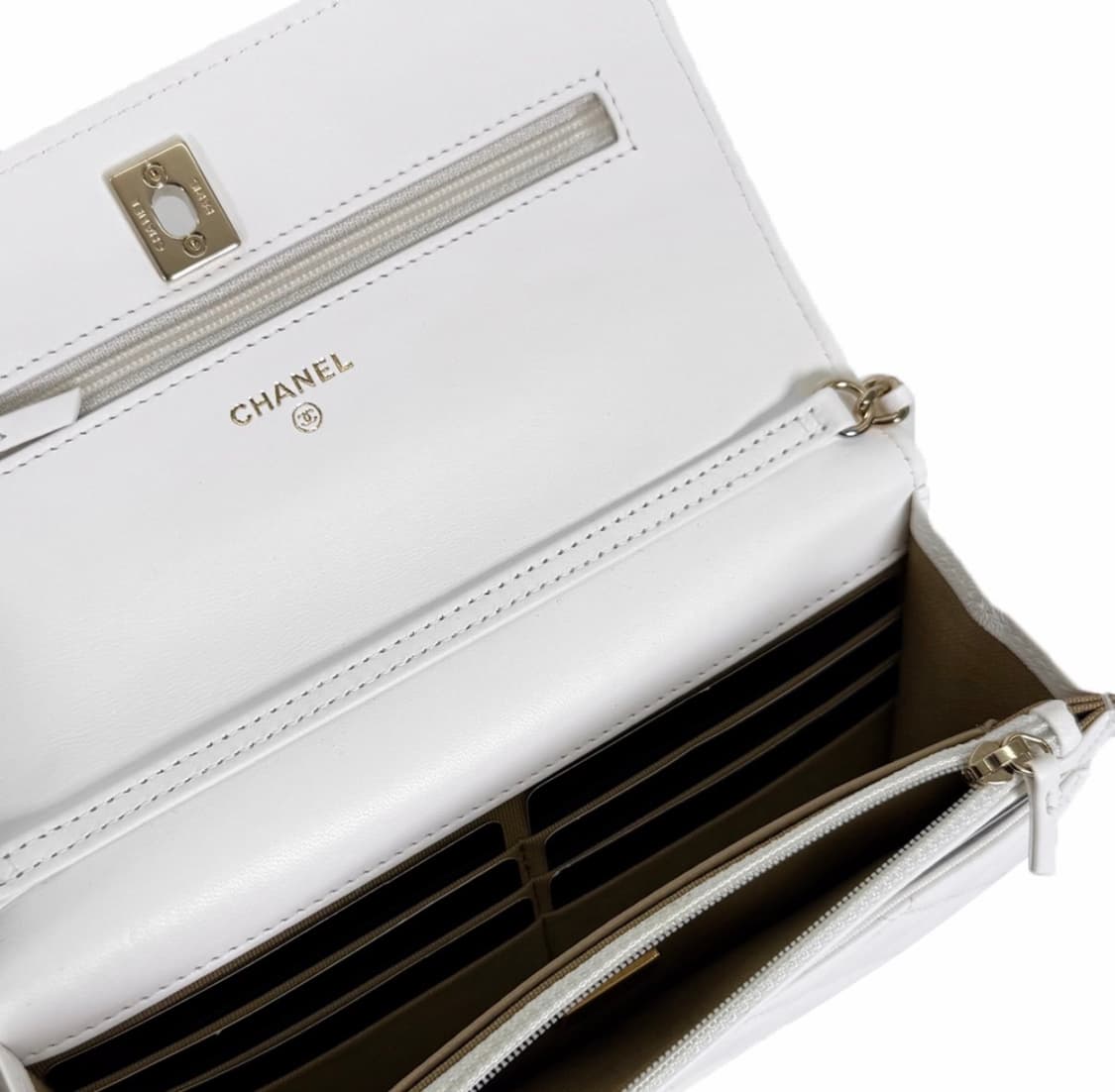 샤넬 여성 램스킨 한정판 골든볼 WOC 체인 숄더 크로스백 금장 화이트 상품이미지9
