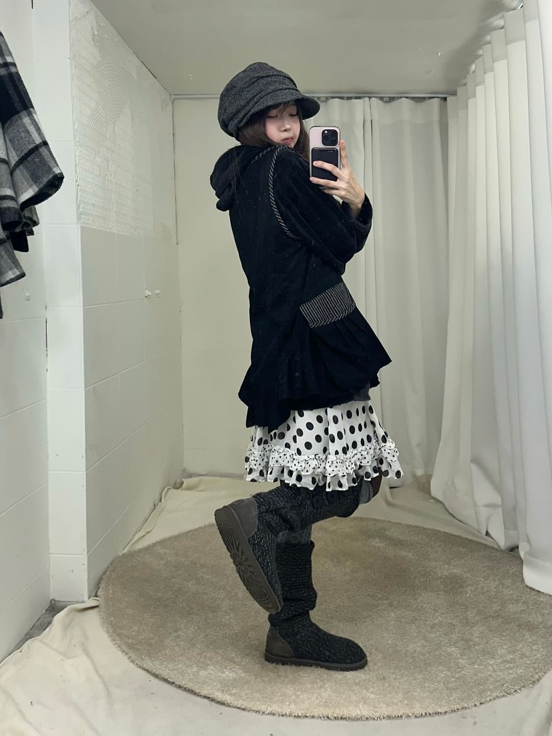 체크 하이넥 케이프 코트 무채색 니혼진 코디세트 상품이미지4