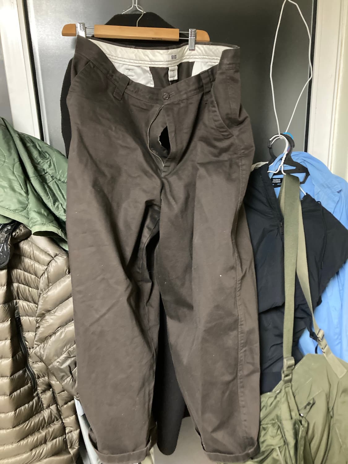 유니클로 U 와이드핏 치노팬츠 다크 브라운 42인치 상품이미지2