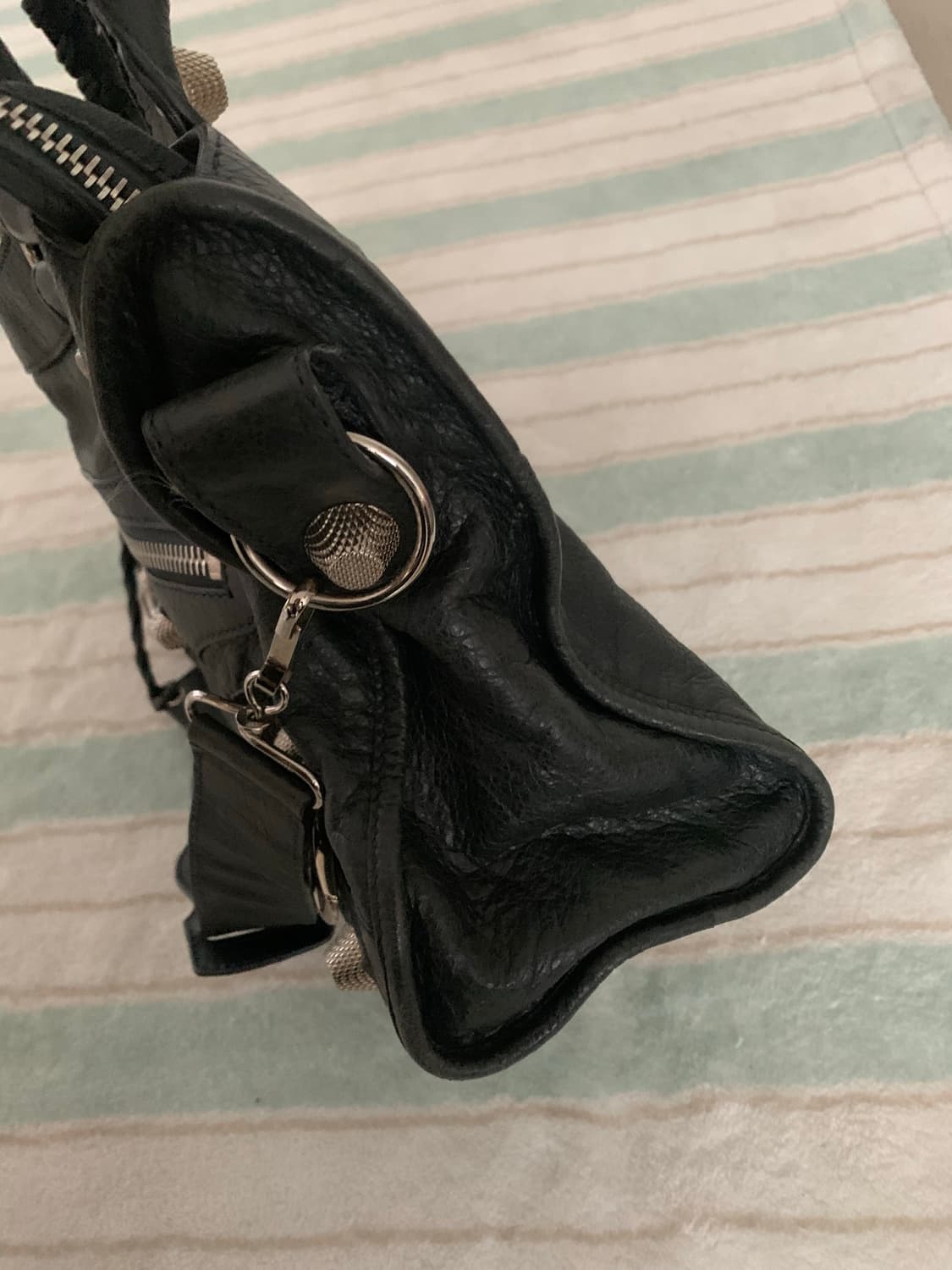 발렌시아가 모터백 시티백 다크 그레이 자이언트 상품이미지10