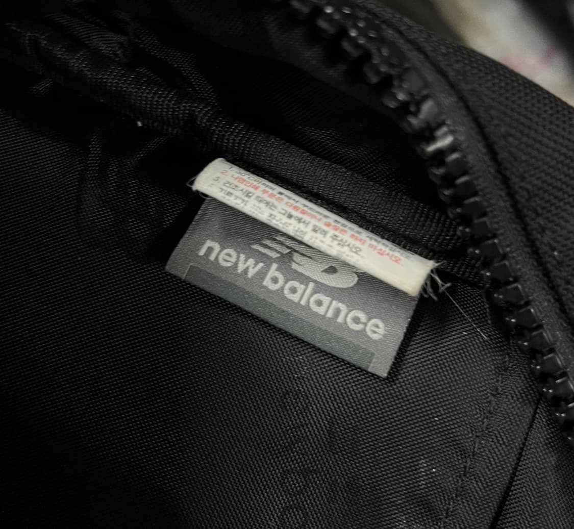 뉴발란스 정품 빅로고 메쉬 블랙 백팩 상품이미지6