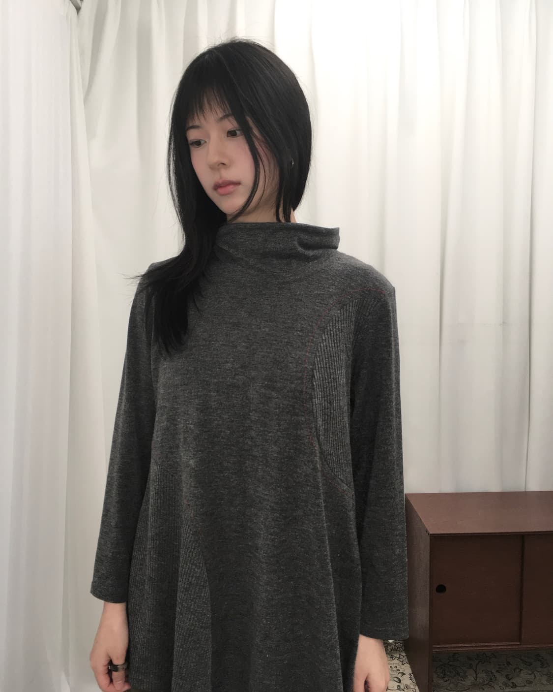 차콜 모크넥 슬리브 상품이미지1