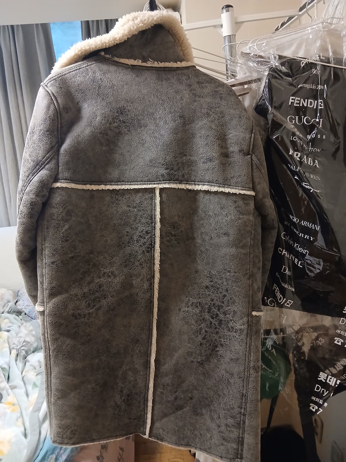 Zara man 무스탕 코트 상품이미지3