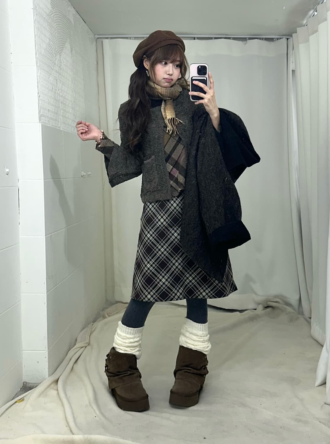 브라운 모카무스 모리걸 하이넥 코트 코디세트 상품이미지3