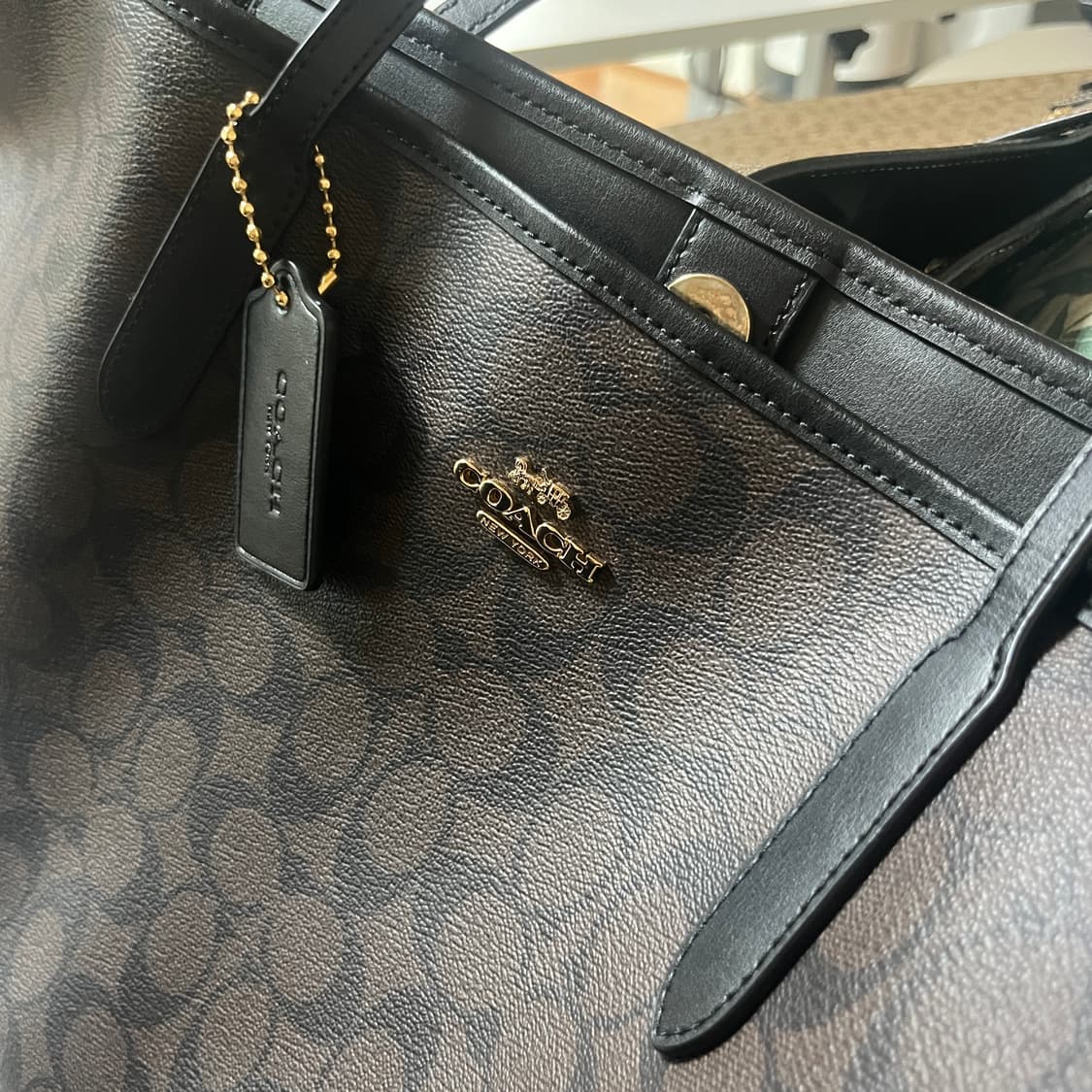 Coach 타운토트 캔버스 숄더백 상품이미지3