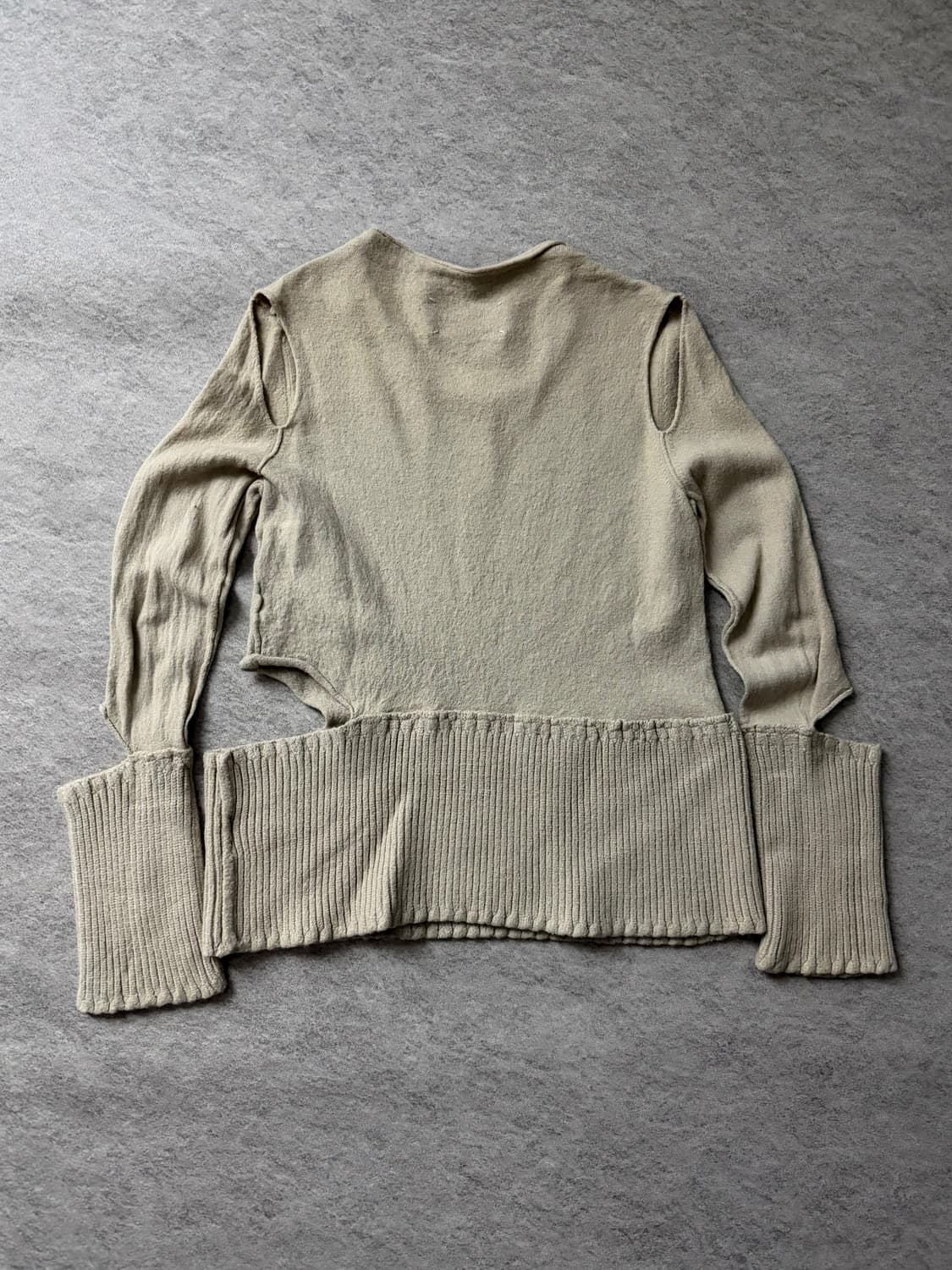 마르지엘라 컷아웃 스티치 니트 상품이미지9