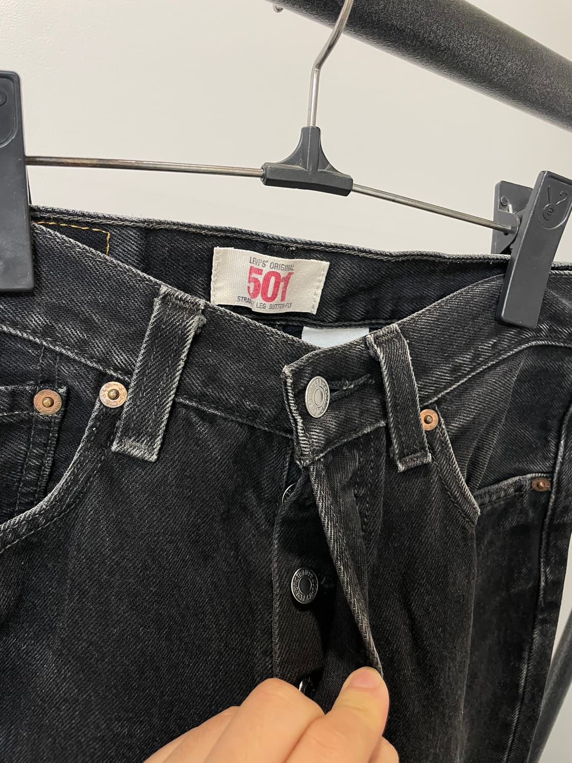 (29) Levis 리바이스501 흑청 데님팬츠 상품이미지3