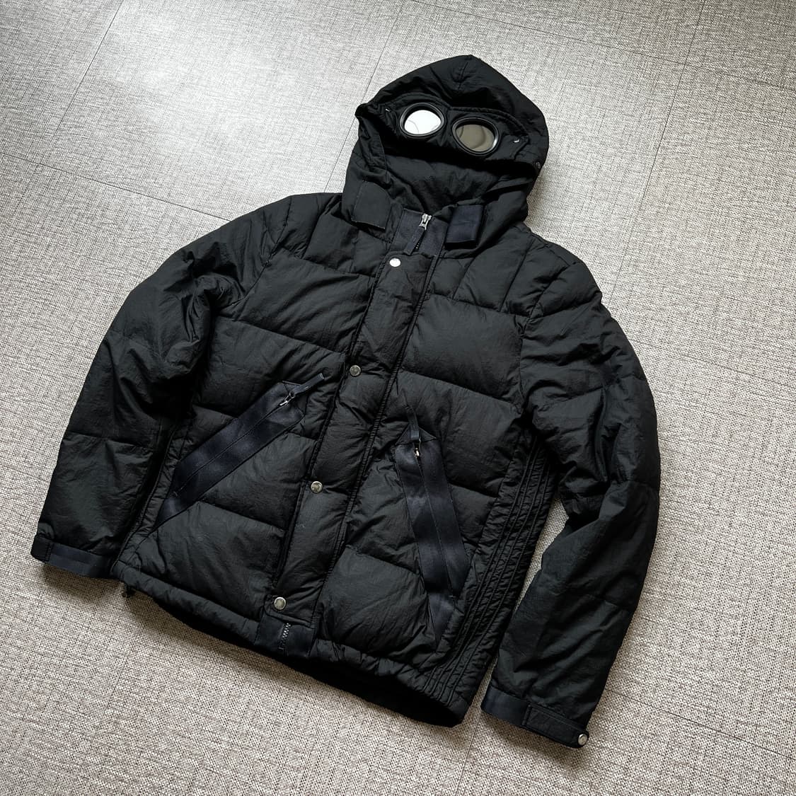 CP컴퍼니 고글 나일론 패딩 105 덕다운 상품이미지1
