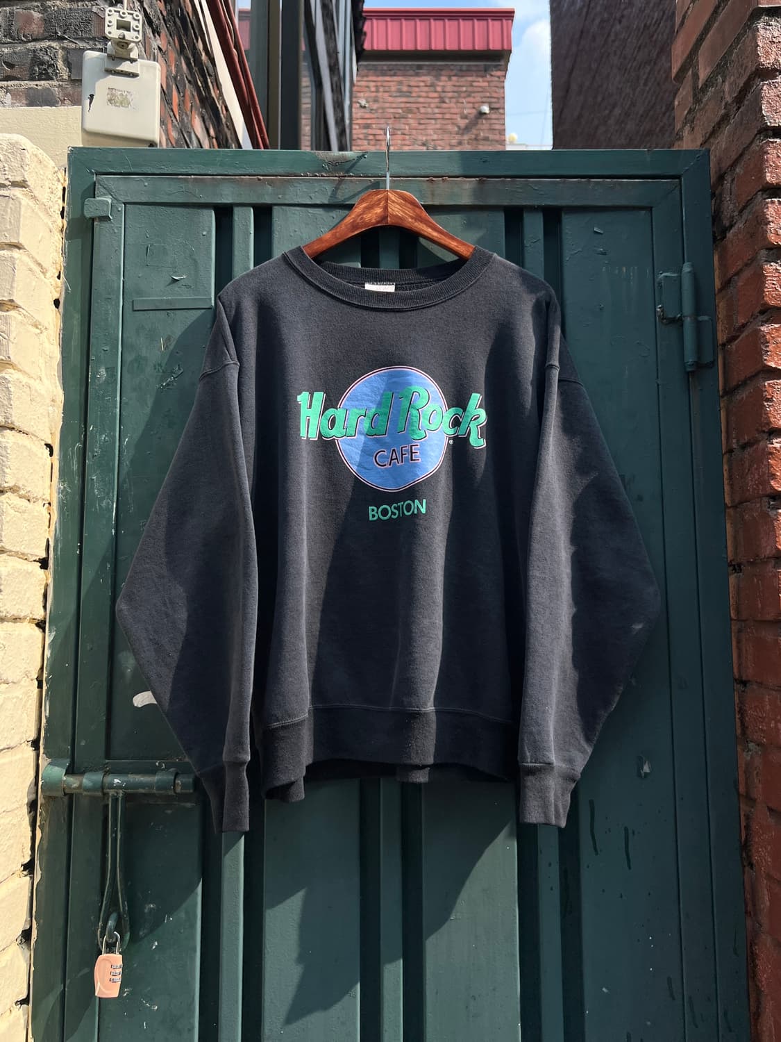 [L]90's 하드락 카페 USA Made 보스턴 블랙 스웻셔츠 상품이미지1