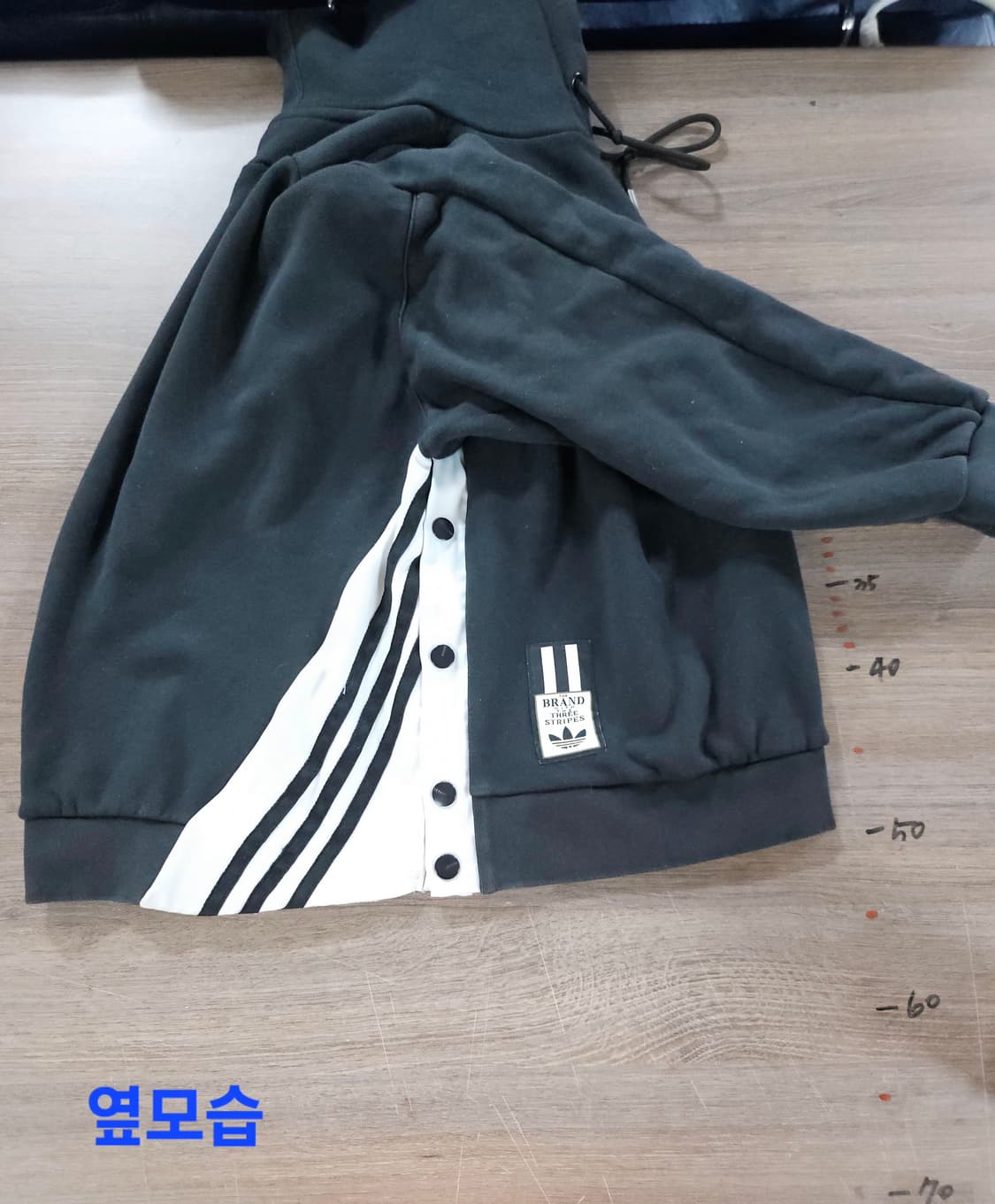 아디다스 후드티 블랙 스냅 버튼 포인트  XS 상품이미지3
