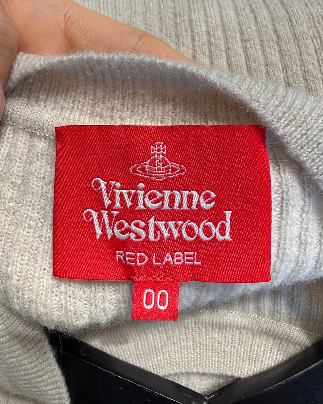 비비안 웨스트우드 레드라벨 베이지 orb자수 니트  상품이미지8
